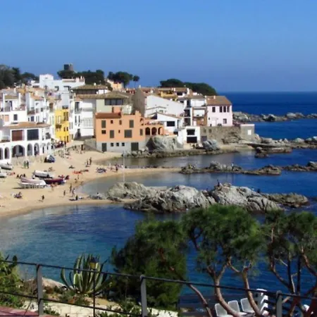 In - 104787 By Mo * Palafrugell